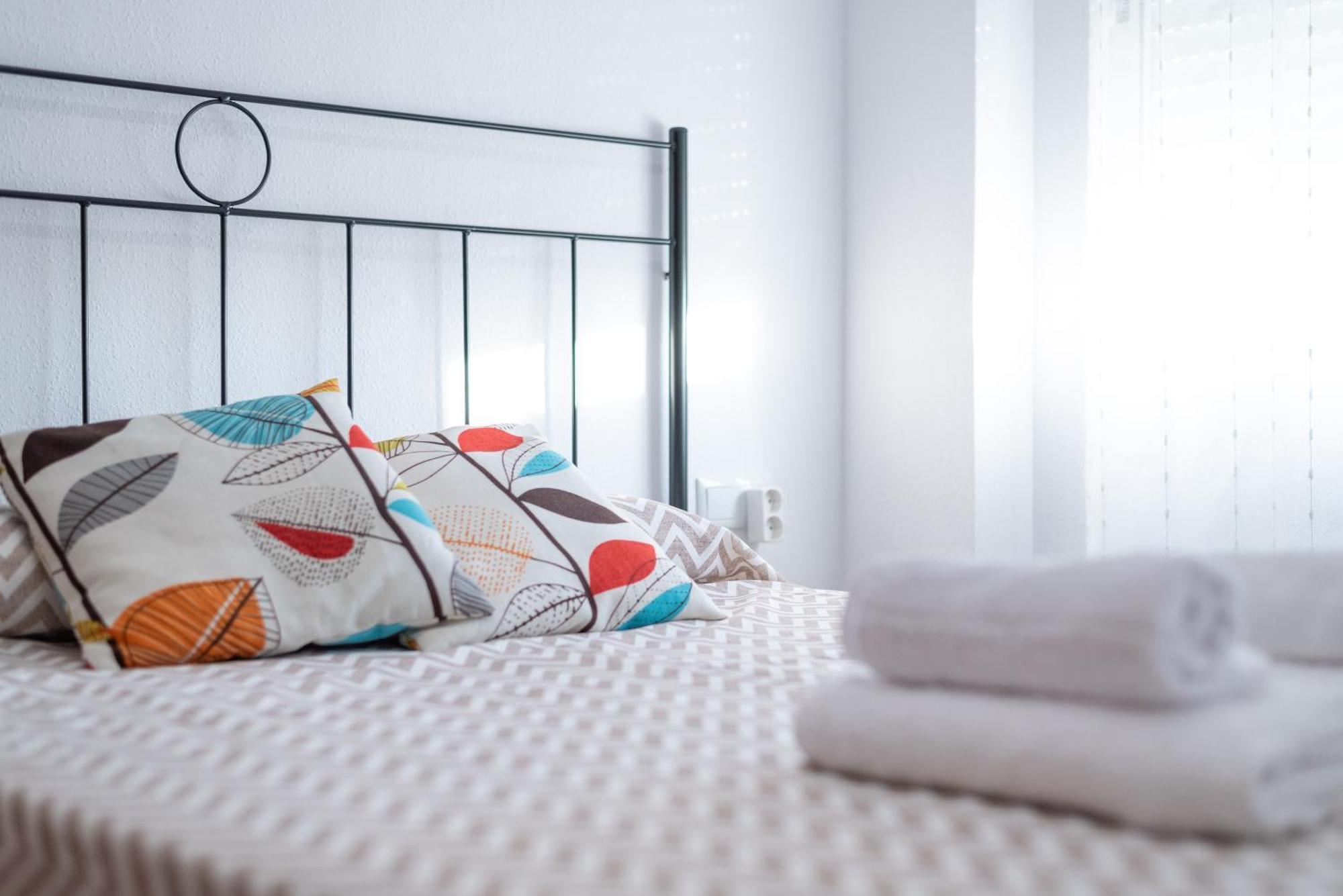 Apartamentos La Mota - Centrico Mota Del Cuervo Luaran gambar